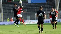 Fotbalisté Zbrojovky Brno (v červeném) doma podlehli Bohemians 1905.