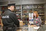 Policisté na jižní Moravě zkontrolovali desítky prodejen s tvrdým alkoholem.