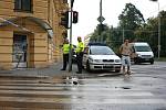 Havárie potrubí v křižovatce ulic Bratislavská a Příkop v Brně.