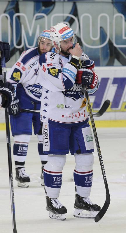 Hokejistům Komety Brno skončila po páteční porážce 3:4 od Chomutova sezona. V předkole play off podlehli Severočechům 1:3 na zápasy.