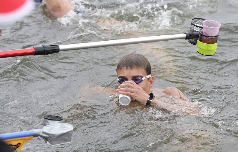 Brněnský Garoma Plus maraton na přehradě.