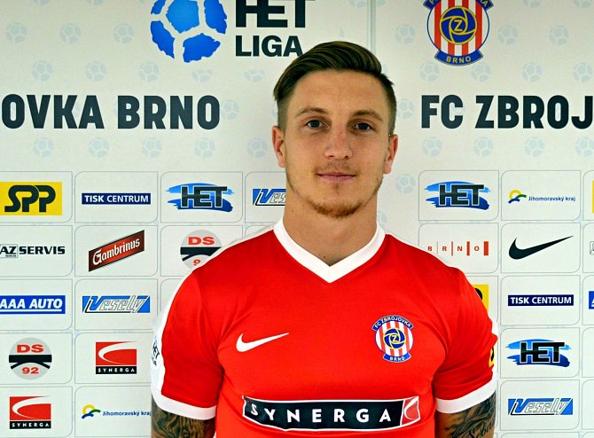 Obránce Ondřej Sukup se stal druhou zimní posilou Zbrojovky, už minulý týden se klubu upsal další zadák Lukáš Kryštůfek.