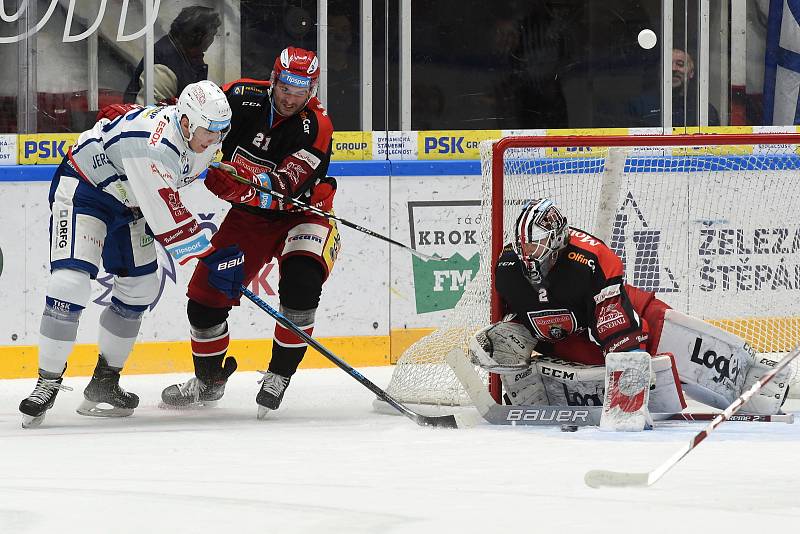 Domácí HC Kometa Brno v bílém proti Mountfield Hradec Králové