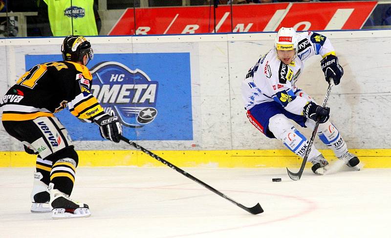 Litvínov si odvezl z ledu Komety tři body za výhru 3:2.