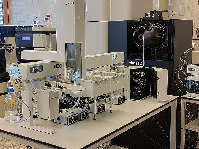Hmotnostní spektrometr pořízený Masarykovým onkologickým ústavem zlepší výzkum rakoviny.