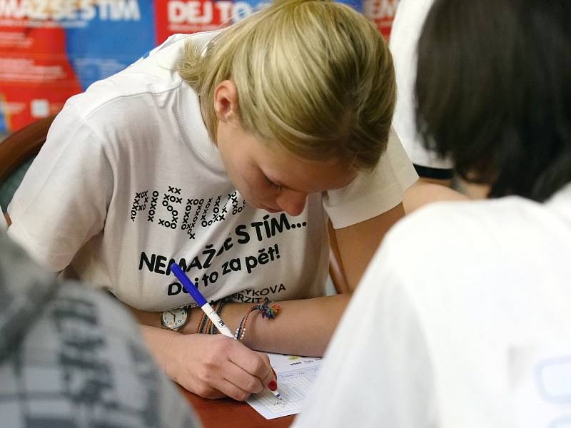 Celorepublikové finále soutěže v piškvorkách v Brně.