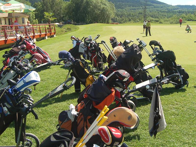 Extraliga družstev na golfovém hřišti v Sokolově