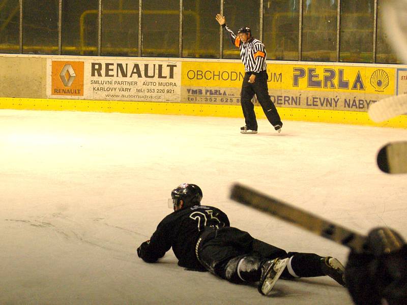 Hokejová příprava: HC Baník Sokolov - High 1