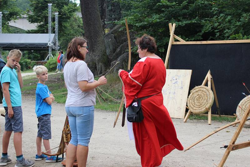 Slavnosti se rozšířily i do amfiteátru v roce 2019.