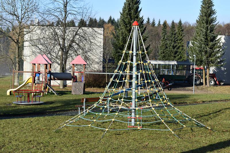 V Rovné je prioritou mít školy, poštu i obchod. Opravit chtějí i komunikace