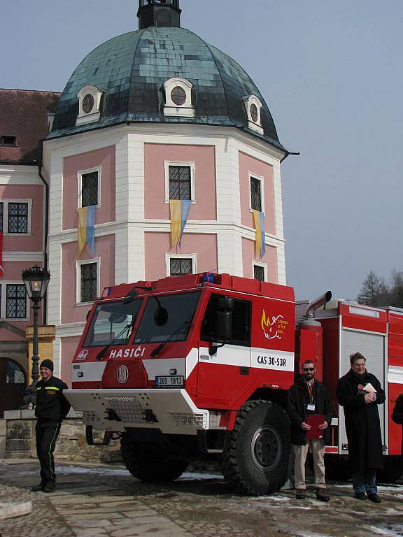 Slavnostní spuštění protipožárního systému na Státním hradě a zámku v Bečově nad Teplou.
