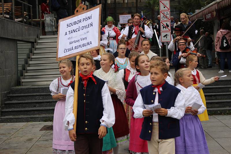 Soubory se představily v rámci mezinárodního folklorního festivalu.