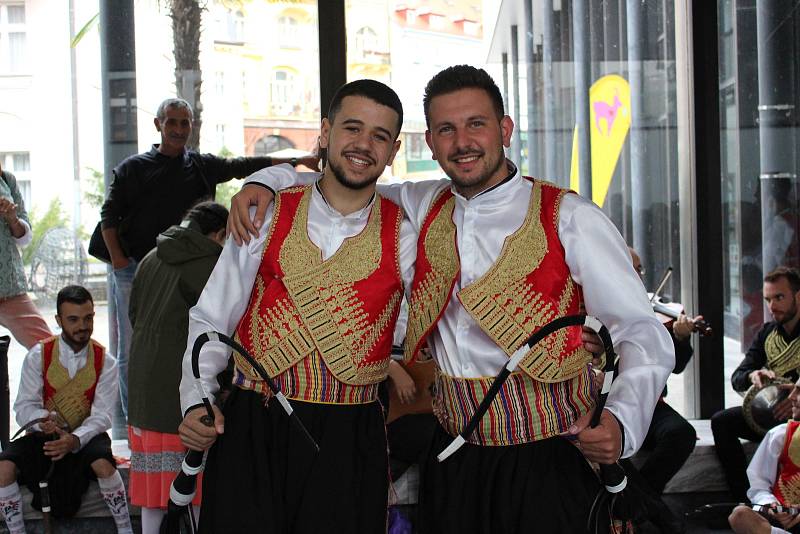 Soubory se představily v rámci mezinárodního folklorního festivalu.