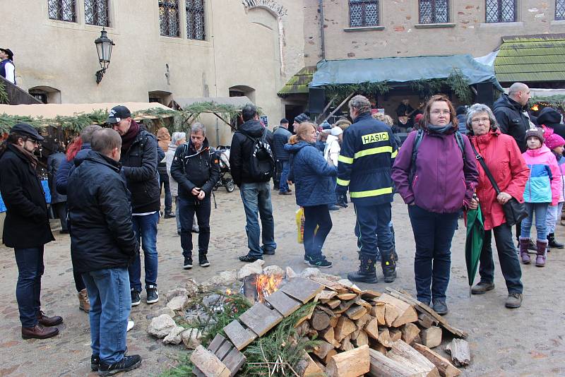 Krušnohorské vánoční trhy v Lokti přilákaly  opět tisíce návštěvníků.