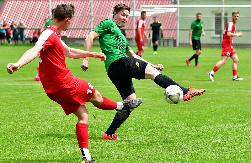 Derby s karlovarskou Slavií přetavila ve výhru 2:1 Březová,  které trefil tři body v 90. minutě střídající záložník Dan Krlička.