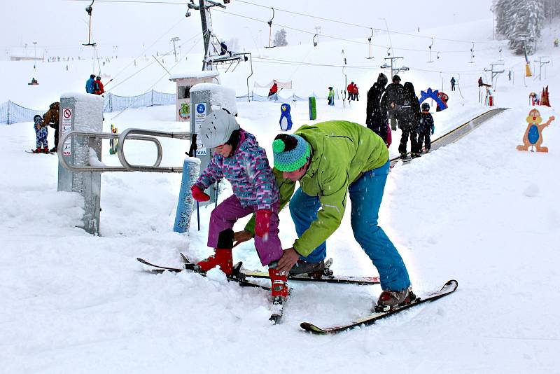 Víkendové lyžování v horské Bublavě.