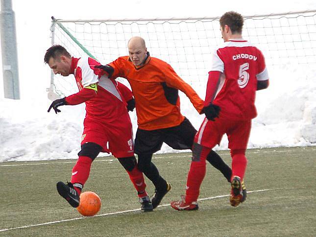 Zimní turnaj Baníku Sokolov: Spartak Chodov  (v červeném) - Baník Vintířov