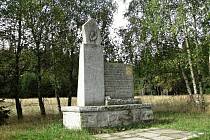Památník přísahy z roku 1947 na Hruškové.