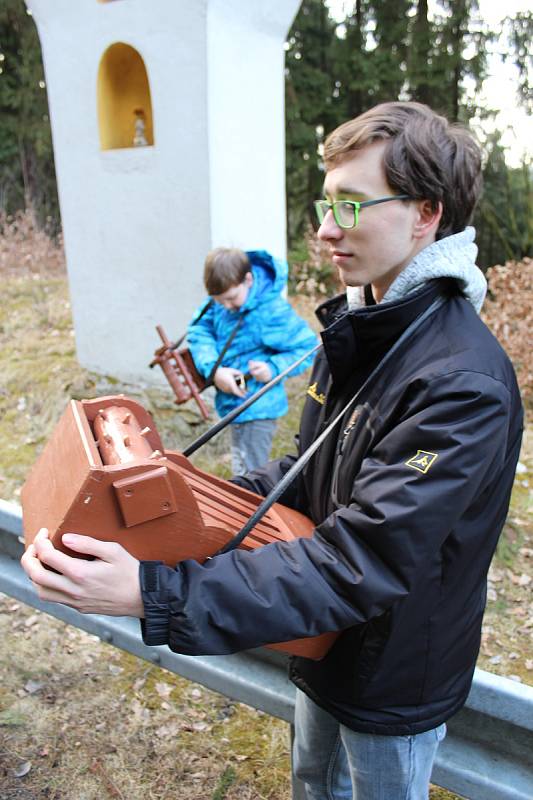 Na řehtačky nedají koledníci ze Šabiny dopustit