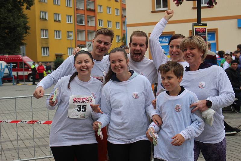 Sokolovský čtvrtmaraton, Barevný běh, Den s Policií ČR, Stezka skřítka Sokolníčka, koncerty nebo ohňostroje, to všechno byla letošní akce Hurá, prázdniny.