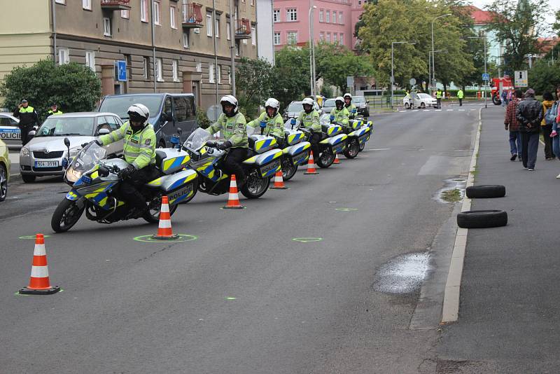 Sokolovský čtvrtmaraton, Barevný běh, Den s Policií ČR, Stezka skřítka Sokolníčka, koncerty nebo ohňostroje, to všechno byla letošní akce Hurá, prázdniny.