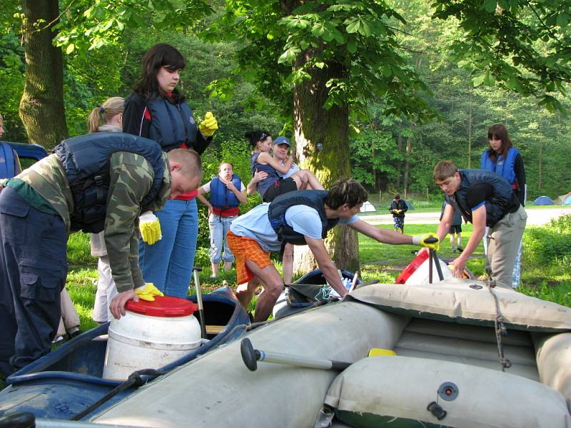 Čištění řeky Ohře 2008.