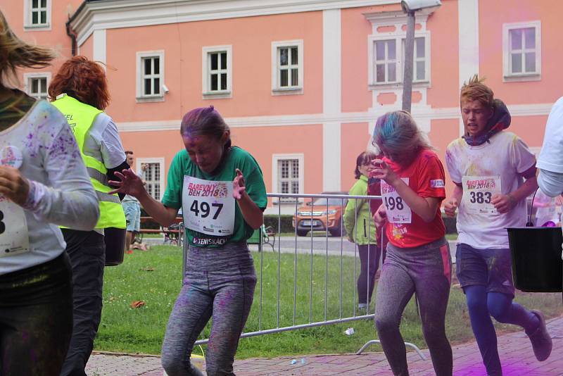 Sokolovský čtvrtmaraton, Barevný běh, Den s Policií ČR, Stezka skřítka Sokolníčka, koncerty nebo ohňostroje, to všechno byla letošní akce Hurá, prázdniny.