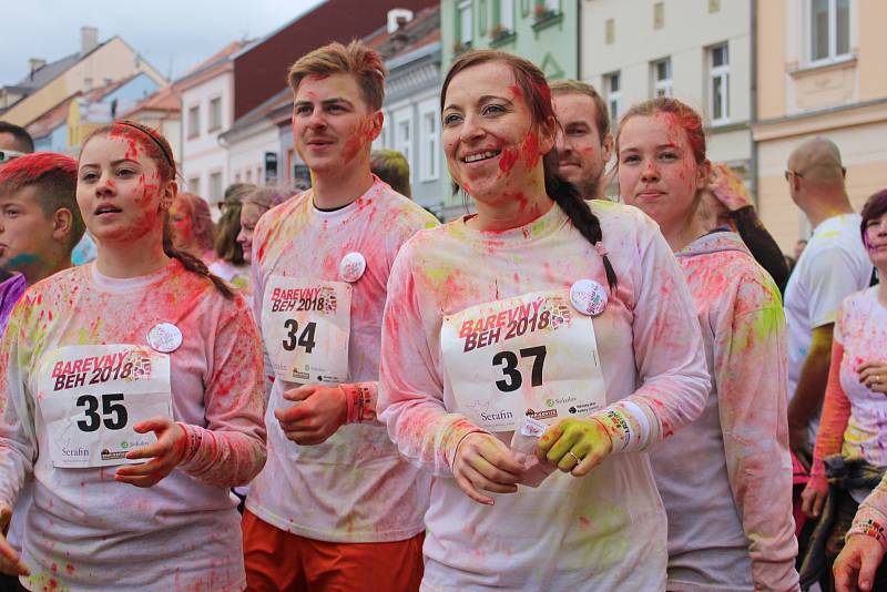 Sokolovský čtvrtmaraton, Barevný běh, Den s Policií ČR, Stezka skřítka Sokolníčka, koncerty nebo ohňostroje, to všechno byla letošní akce Hurá, prázdniny.