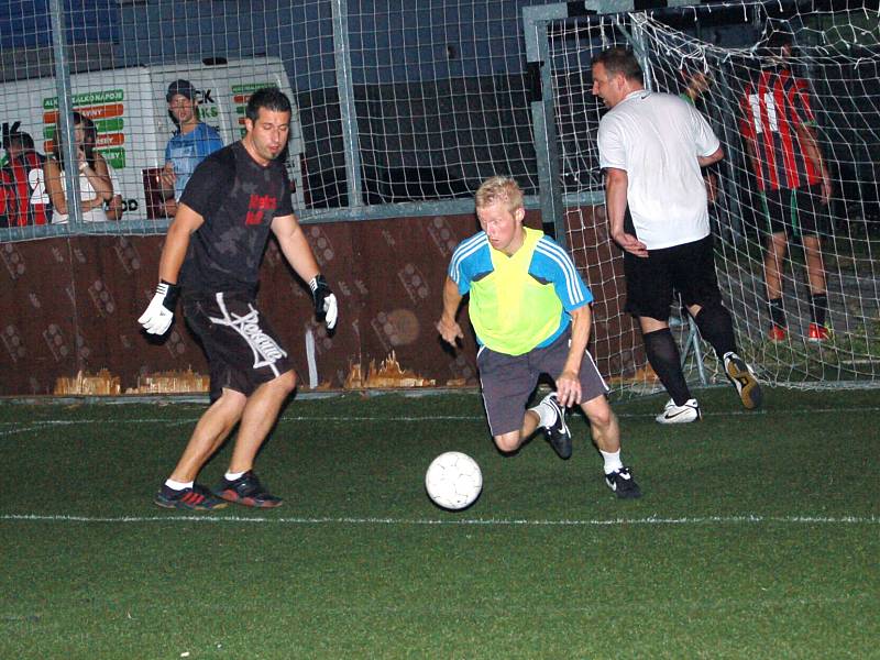 Noční futsalový turnaj v Sokolově