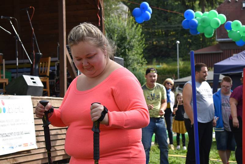 Akce NF Ještěřice Srdce slabším na zahradě penzionu Márty