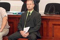DNES již exstarosta Oloví Miroslav Filandr stojí před soudem kvůli zakázce na zateplení sídlišť.