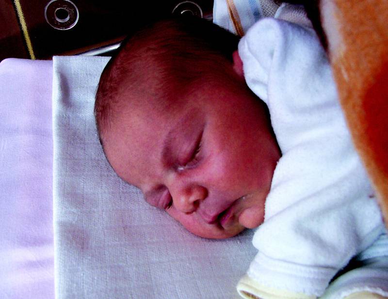 Lucinka Maščeníková, nar. 2. 11. 2008, 3 050 g, 49 cm.