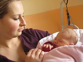 ANETKA KOPŘIVOVÁ se narodila v 0:45 v sokolovské porodnici mamince Pavlíně Kočové z Nebanic. Měřila 51 centimetrů a vážila 3420 gramů.