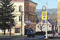 Doprava kamiony z Horního Slavkova na Loket by zvýšila zátěž pro obyvatele, ale také by ohrozila domy ve staré části Slavkova.