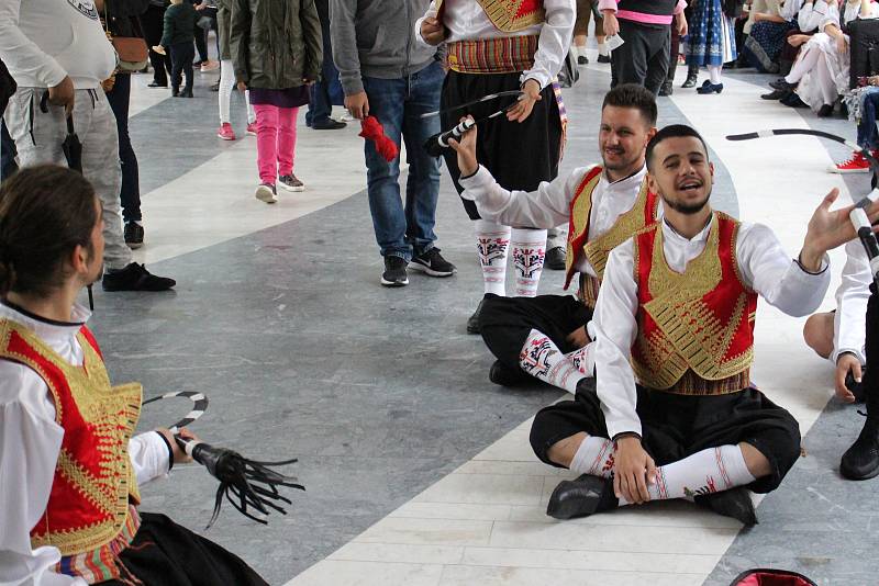 Soubory se představily v rámci mezinárodního folklorního festivalu.