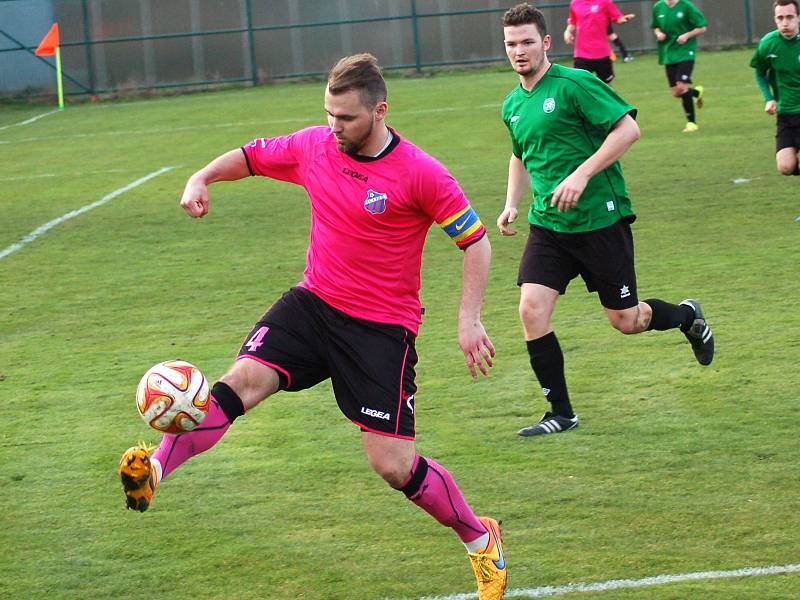 Krajský přebor: BU Nové Sedlo - FC Cheb