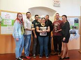 Studenti ze Střední školy živnostenské Sokolov zvítězili na mezinárodním veletrhu fiktivních firem v Praze ve velké mezinárodní konkurenci.