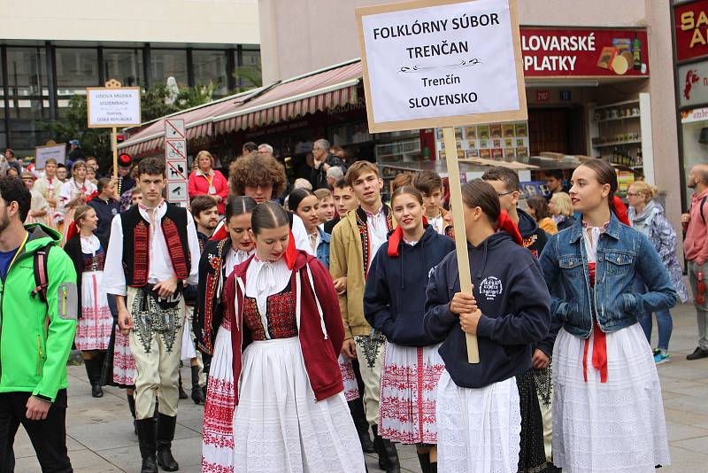 Soubory se představily v rámci mezinárodního folklorního festivalu.