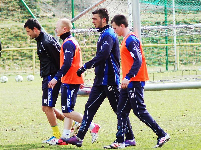 Trénink sokolovských fotbalistů před hornickým derby