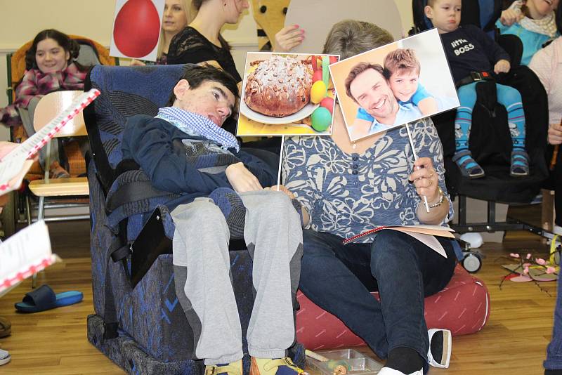 Velikonoční besídka v chodovském stacionáři Mateřídouška.