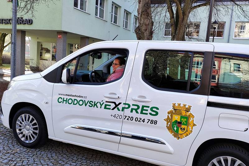 Chodovský expres vezl prvního klienta do Sokolova k lékaři.