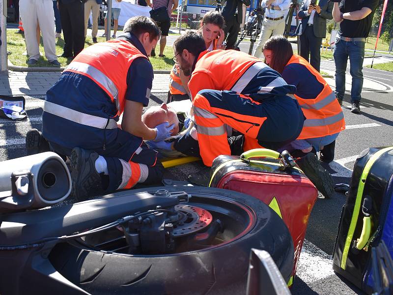 Oči záchranářů budou u nehody dřív než sanitka. Aplikace Záchranka totiž umožní videopřenosy mezi volajícím a zdravotnickou záchrannou službou.