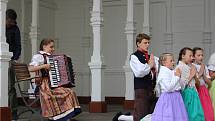 Soubory se představily v rámci mezinárodního folklorního festivalu.