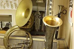 O majiteli unikátní sbírky hudebních nástrojů z Kraslic soud stále nerozhodl.