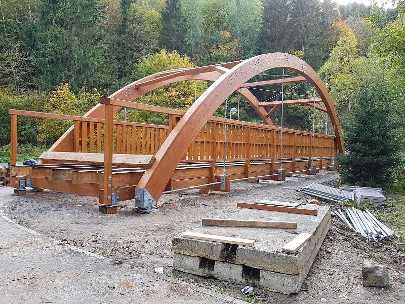 Nový most, který překlene řeku Svatavu