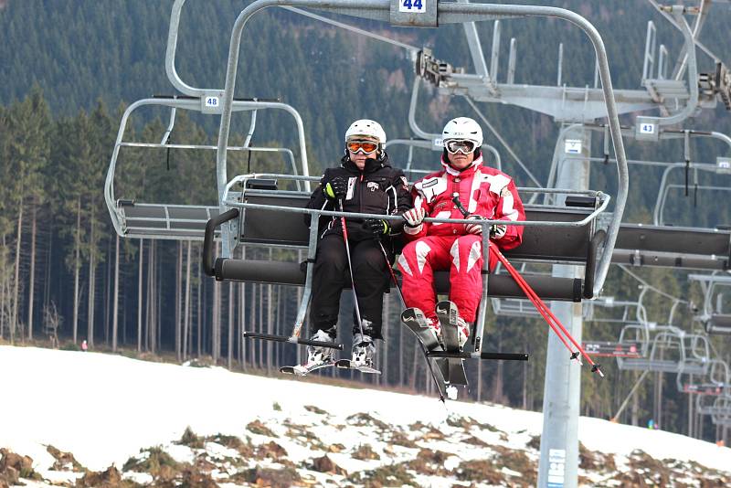 Víkendové lyžování ve Skicentru Bublava - Stříbrná.