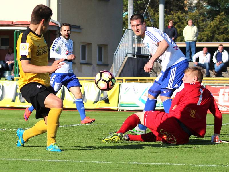 Fotbalisté FK Baník Sokolov porazili ve vloženém 27. kole na svém hřišti 1. SC Znojmo 1:0.