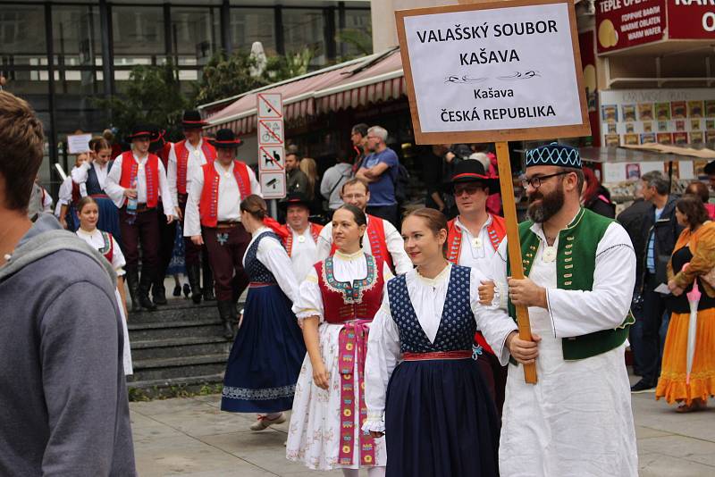 Soubory se představily v rámci mezinárodního folklorního festivalu.