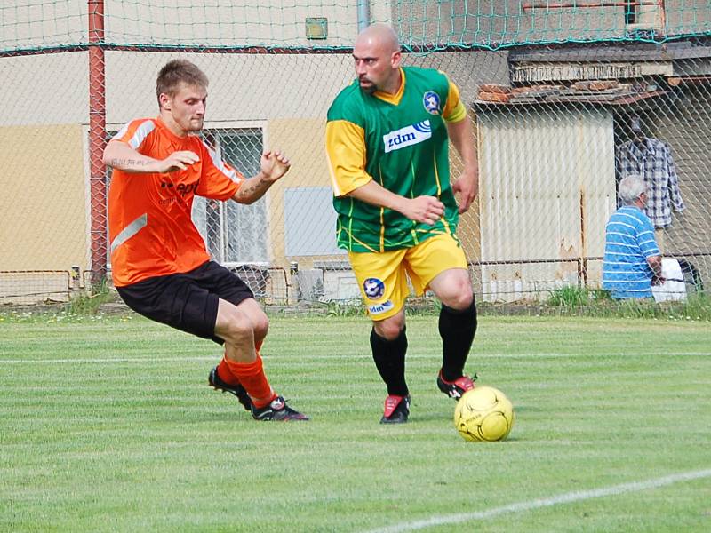 TJ OSS Lomnice (v oranžovém) - Jiskra Aš