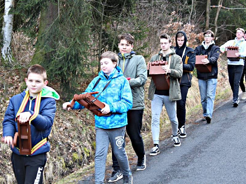 Na řehtačky nedají koledníci ze Šabiny dopustit